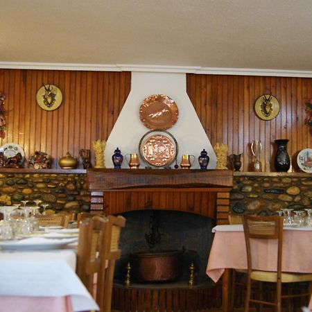 Hostal Pirineos Meliz Bielsa Zewnętrze zdjęcie